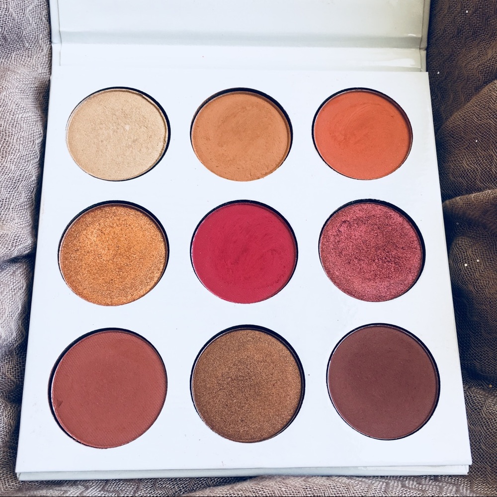 Kylie Cosmetics Burgundy Palette.🎀